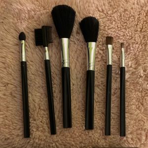 🖤BOGO🖤 6 Pc Makeup Brush Set w/ case